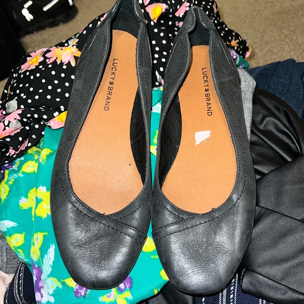 Lucky brand leather flats
